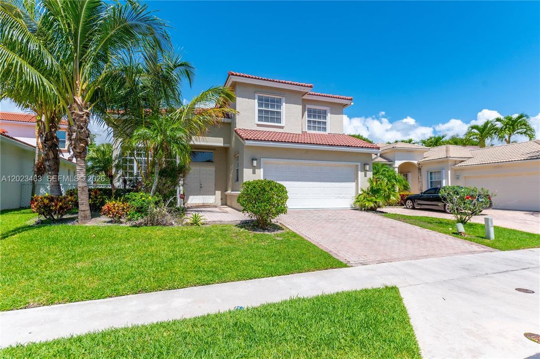 For Sale: $929,000 (4 beds, 2 baths, 2528 Square Feet)