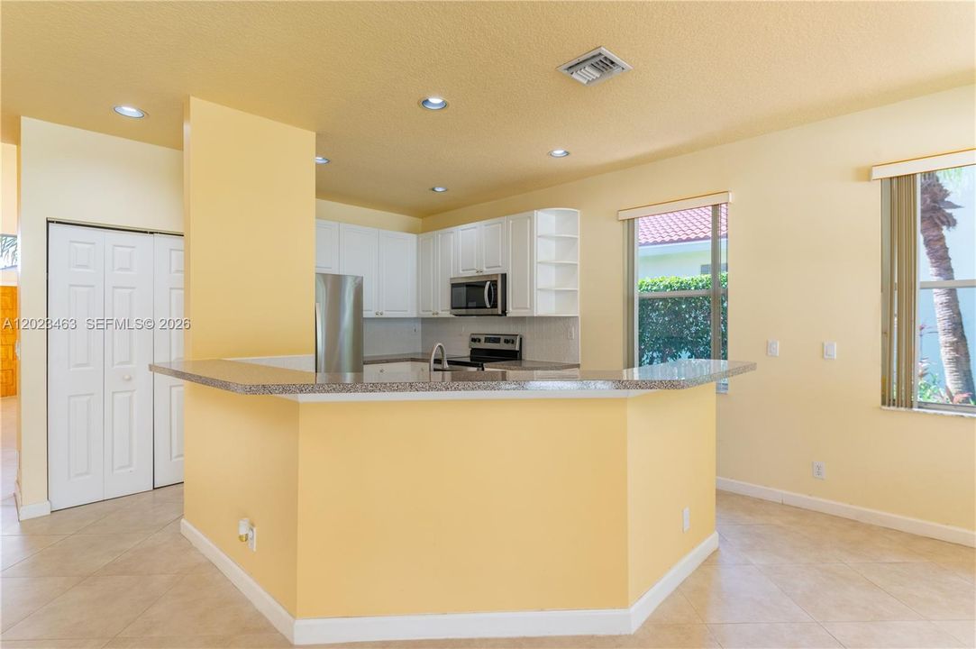 For Sale: $929,000 (4 beds, 2 baths, 2528 Square Feet)