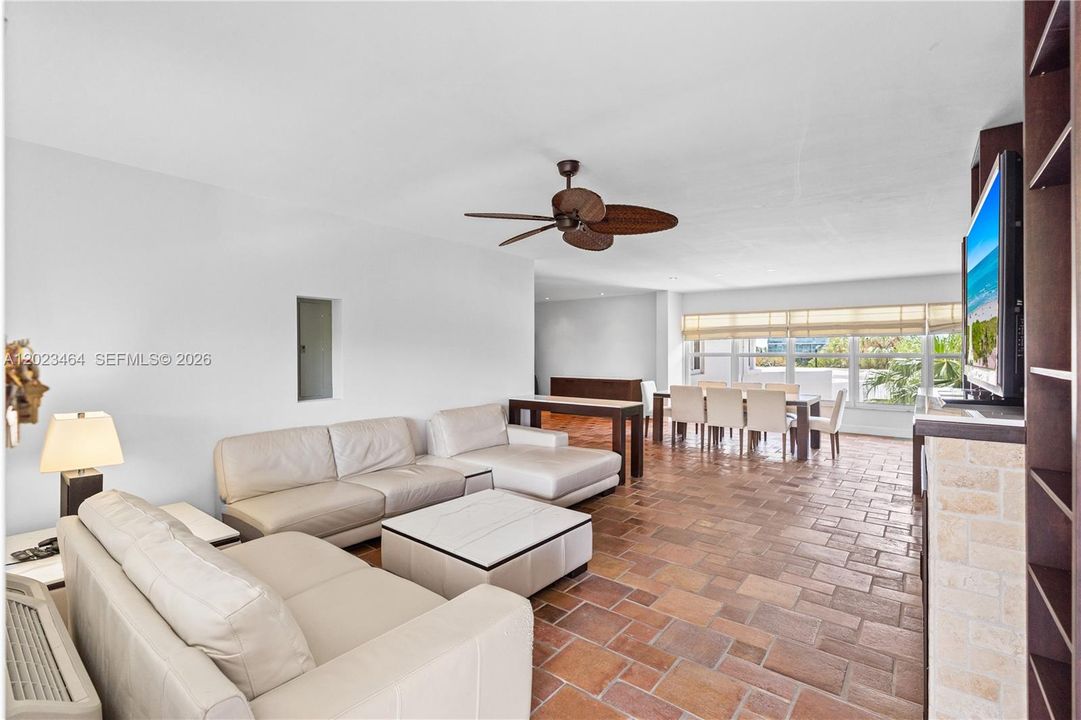 For Rent: $8,500 (3 beds, 4 baths, 2755 Square Feet)