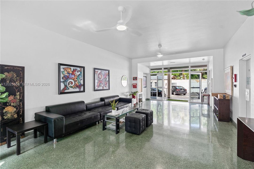 For Rent: $8,500 (3 beds, 4 baths, 2755 Square Feet)