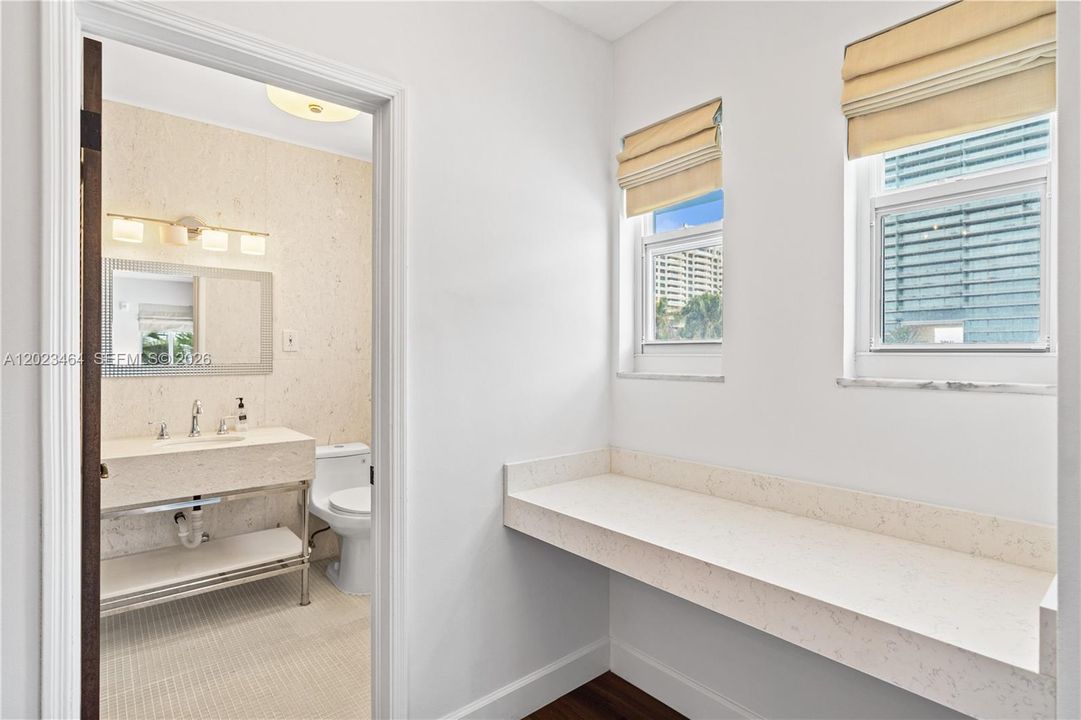 For Rent: $8,500 (3 beds, 4 baths, 2755 Square Feet)