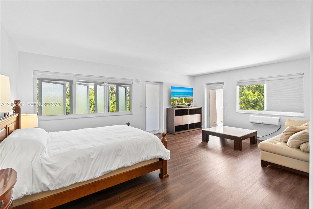 For Rent: $8,500 (3 beds, 4 baths, 2755 Square Feet)