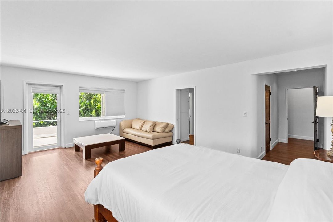 For Rent: $8,500 (3 beds, 4 baths, 2755 Square Feet)
