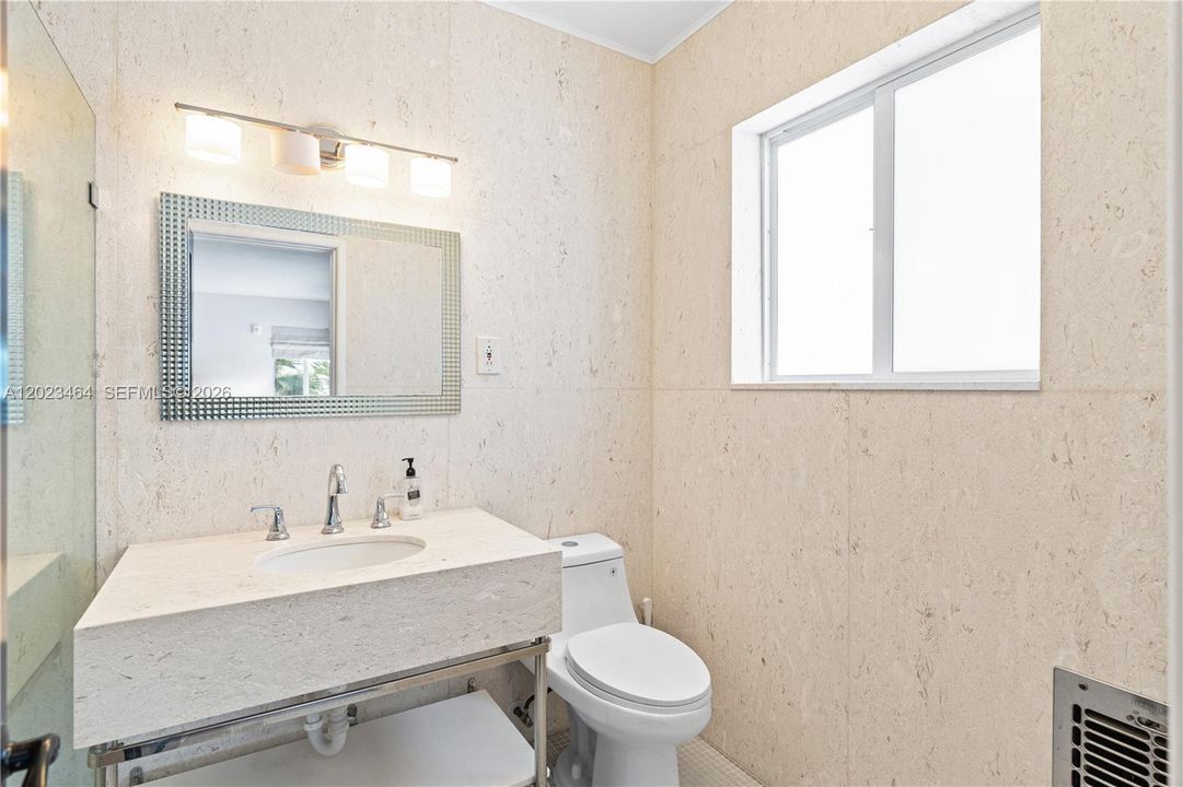 For Rent: $8,500 (3 beds, 4 baths, 2755 Square Feet)