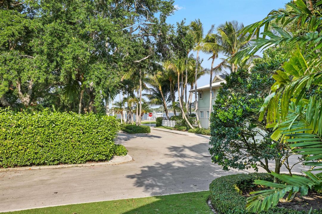 111 S Flagler Way - 25