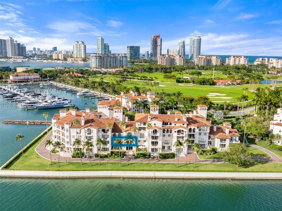 For Sale: $3,790,000 (2 beds, 2 baths, 1912 Square Feet)