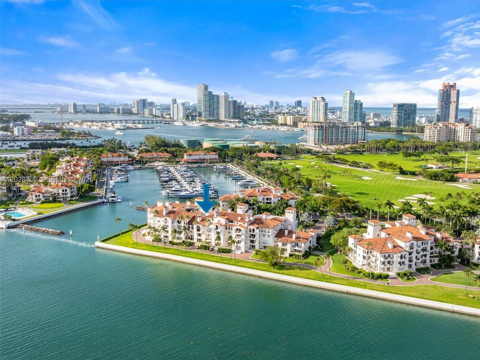For Sale: $3,790,000 (2 beds, 2 baths, 1912 Square Feet)