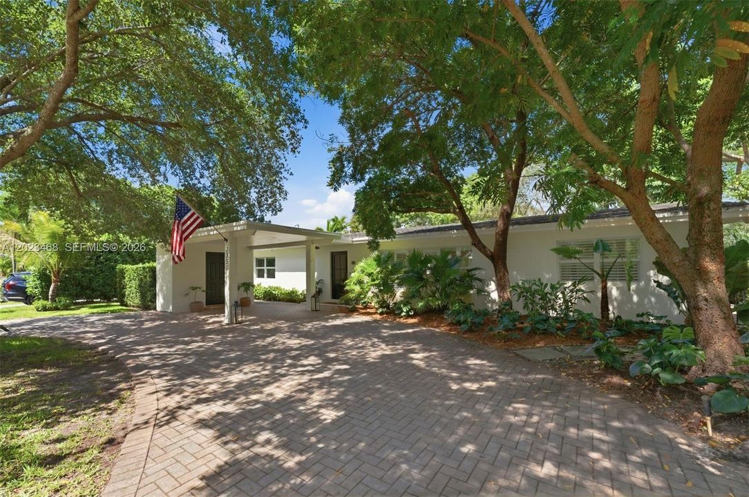 En Venta: $1,925,000 (3 camas, 2 baños, 1902 Pies cuadrados)