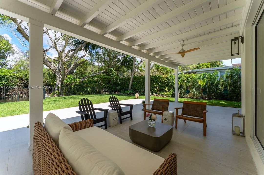En Venta: $1,925,000 (3 camas, 2 baños, 1902 Pies cuadrados)