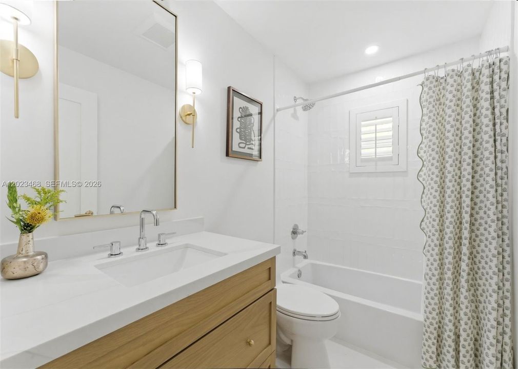 En Venta: $1,925,000 (3 camas, 2 baños, 1902 Pies cuadrados)