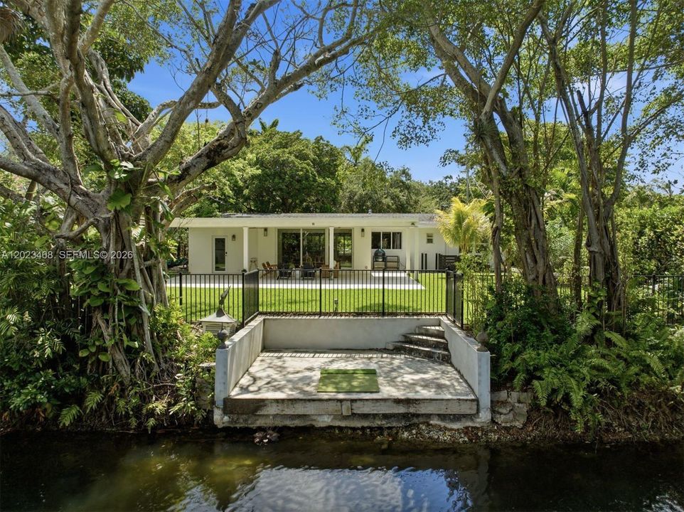 En Venta: $1,925,000 (3 camas, 2 baños, 1902 Pies cuadrados)