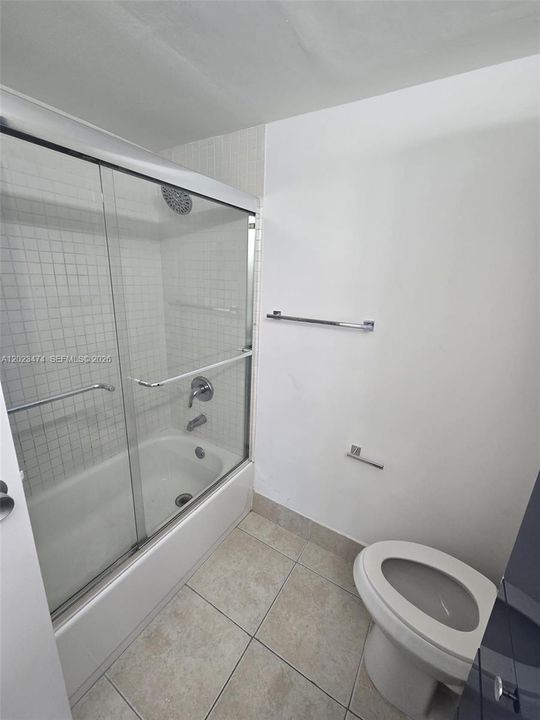 For Sale: $190,000 (2 beds, 2 baths, 1040 Square Feet)