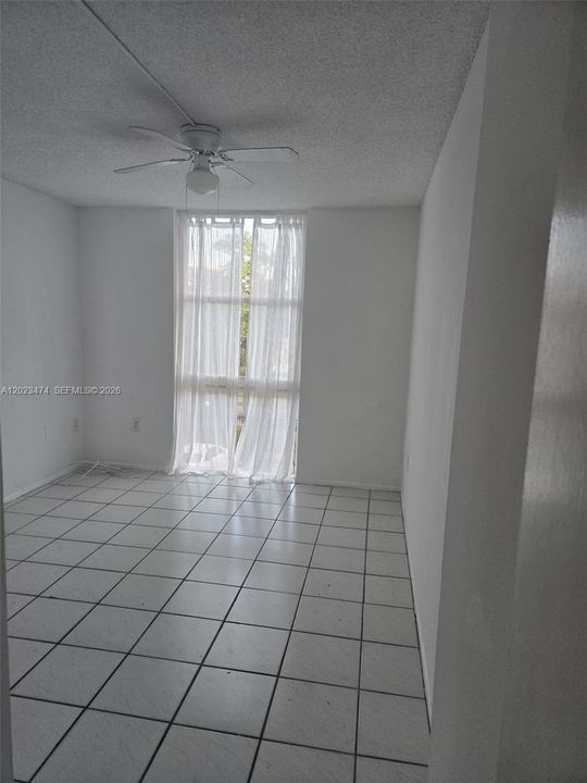 For Sale: $190,000 (2 beds, 2 baths, 1040 Square Feet)