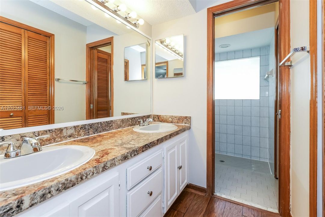 For Rent: $3,360 (4 beds, 2 baths, 1553 Square Feet)