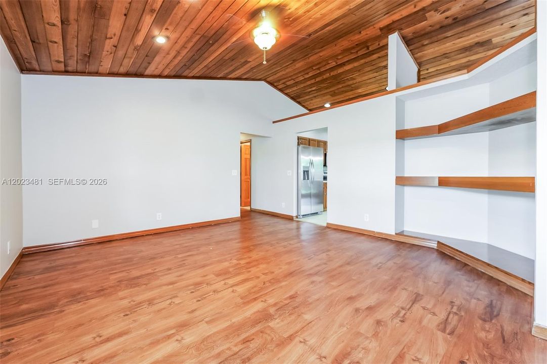For Rent: $3,360 (4 beds, 2 baths, 1553 Square Feet)
