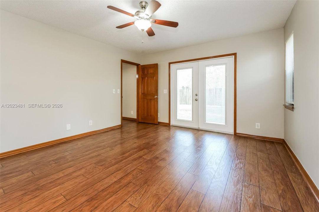 For Rent: $3,360 (4 beds, 2 baths, 1553 Square Feet)