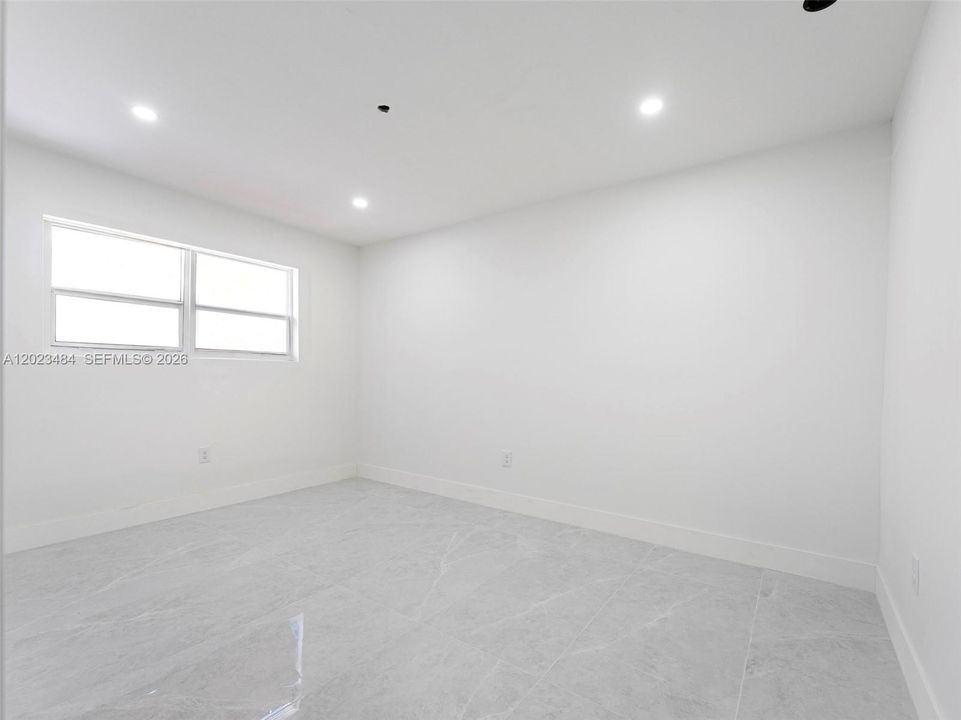For Sale: $529,900 (4 beds, 3 baths, 1367 Square Feet)