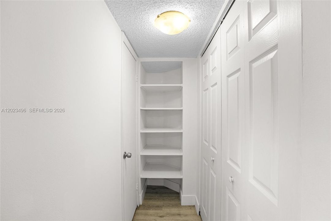 En Venta: $137,900 (2 camas, 2 baños, 950 Pies cuadrados)