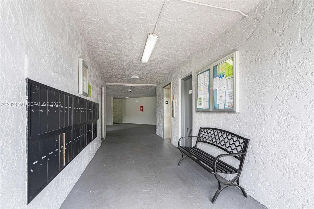 En Venta: $137,900 (2 camas, 2 baños, 950 Pies cuadrados)