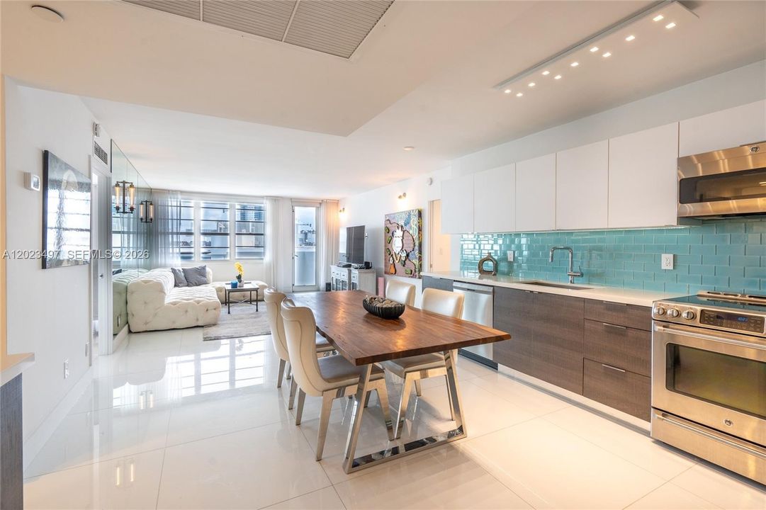 For Rent: $8,500 (3 beds, 2 baths, 1455 Square Feet)