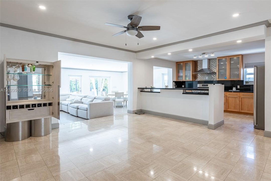 En Renta: $13,000 (4 camas, 3 baños, 3229 Pies cuadrados)