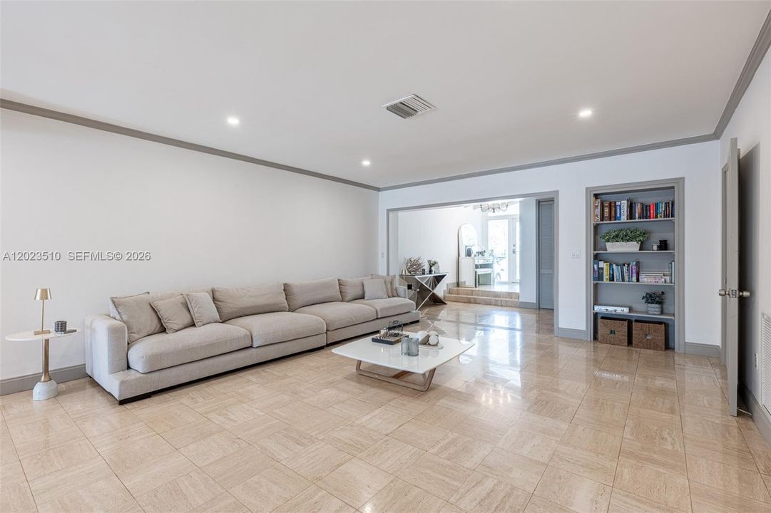 En Renta: $13,000 (4 camas, 3 baños, 3229 Pies cuadrados)