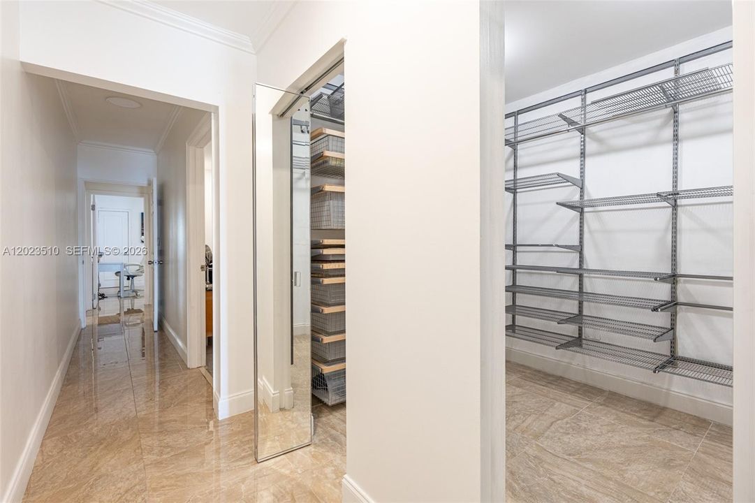 En Renta: $13,000 (4 camas, 3 baños, 3229 Pies cuadrados)