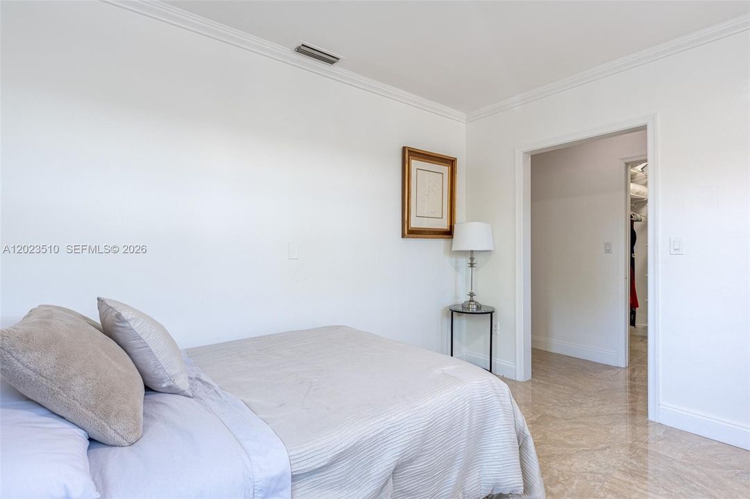 En Renta: $13,000 (4 camas, 3 baños, 3229 Pies cuadrados)