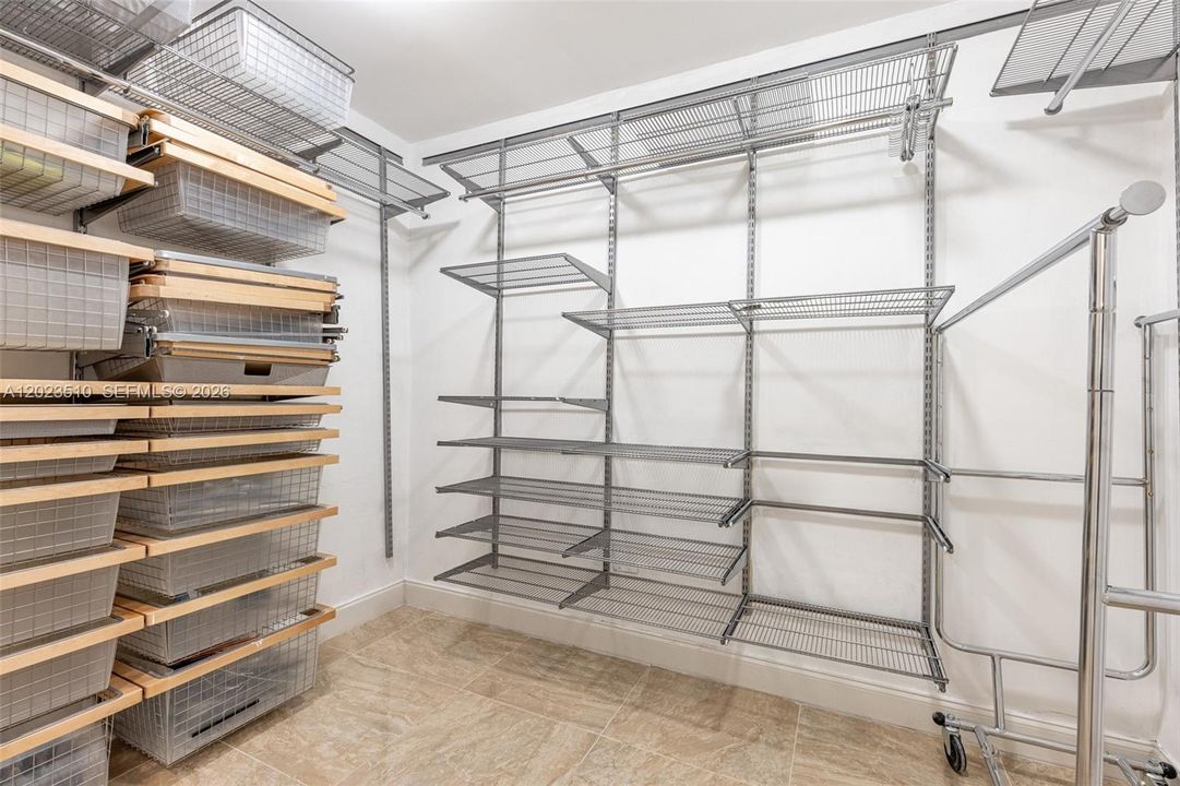 En Renta: $13,000 (4 camas, 3 baños, 3229 Pies cuadrados)