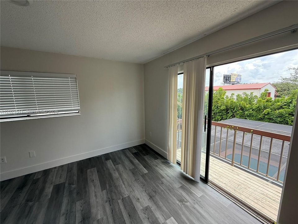 For Rent: $3,200 (3 beds, 2 baths, 1646 Square Feet)
