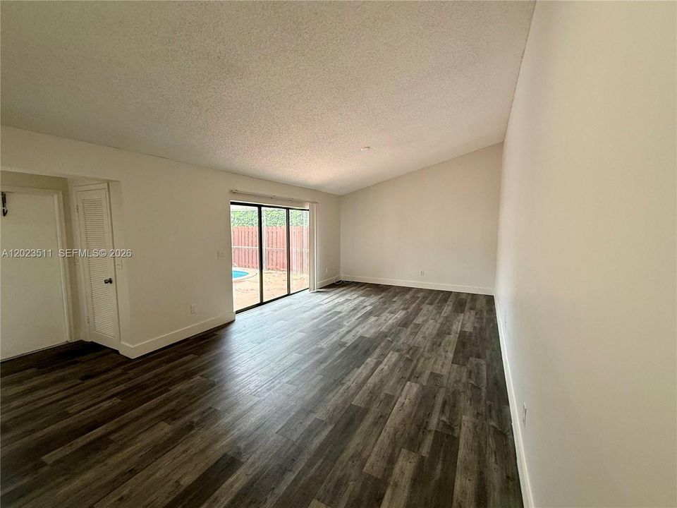 For Rent: $3,200 (3 beds, 2 baths, 1646 Square Feet)