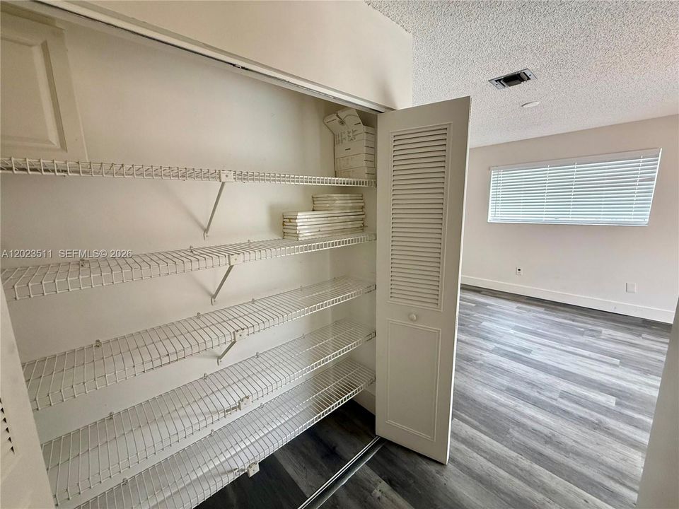 For Rent: $3,200 (3 beds, 2 baths, 1646 Square Feet)