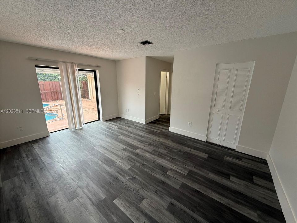 For Rent: $3,200 (3 beds, 2 baths, 1646 Square Feet)