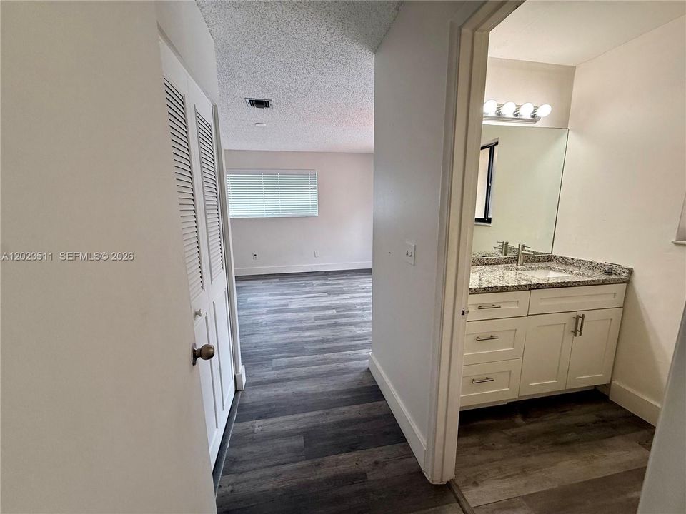 For Rent: $3,200 (3 beds, 2 baths, 1646 Square Feet)