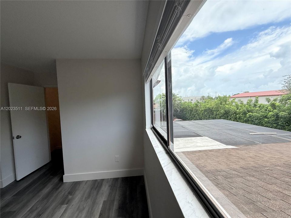 For Rent: $3,200 (3 beds, 2 baths, 1646 Square Feet)