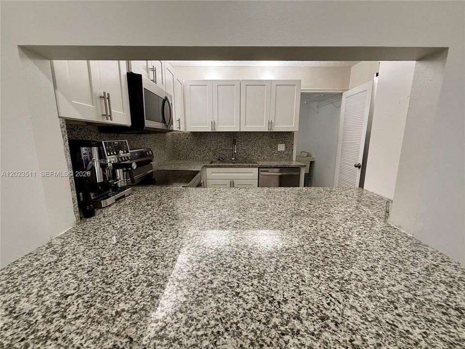 For Rent: $3,200 (3 beds, 2 baths, 1646 Square Feet)
