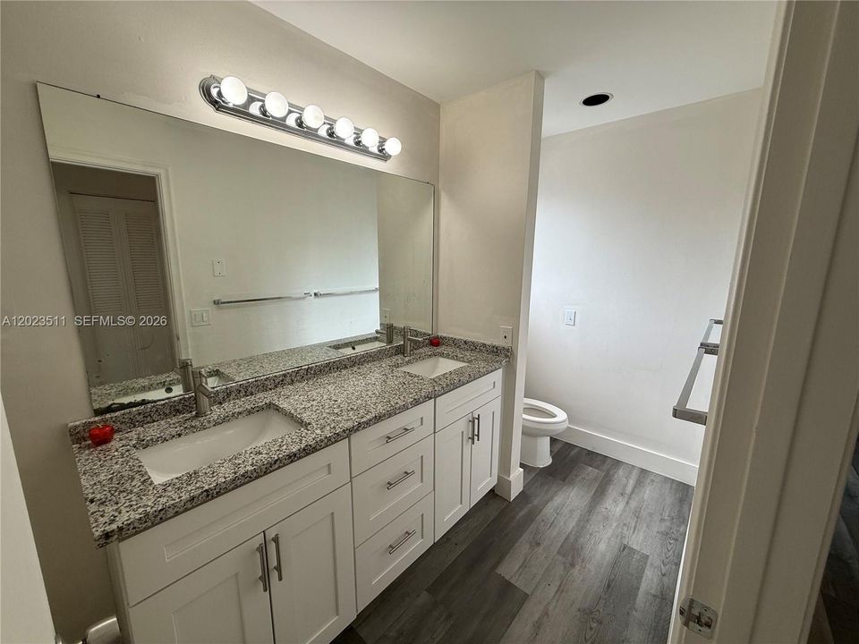 For Rent: $3,200 (3 beds, 2 baths, 1646 Square Feet)