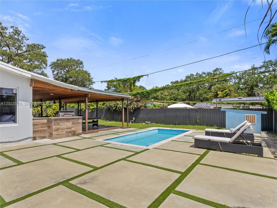 For Rent: $4,500 (3 beds, 2 baths, 968 Square Feet)