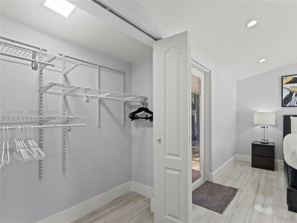For Rent: $4,500 (3 beds, 2 baths, 968 Square Feet)