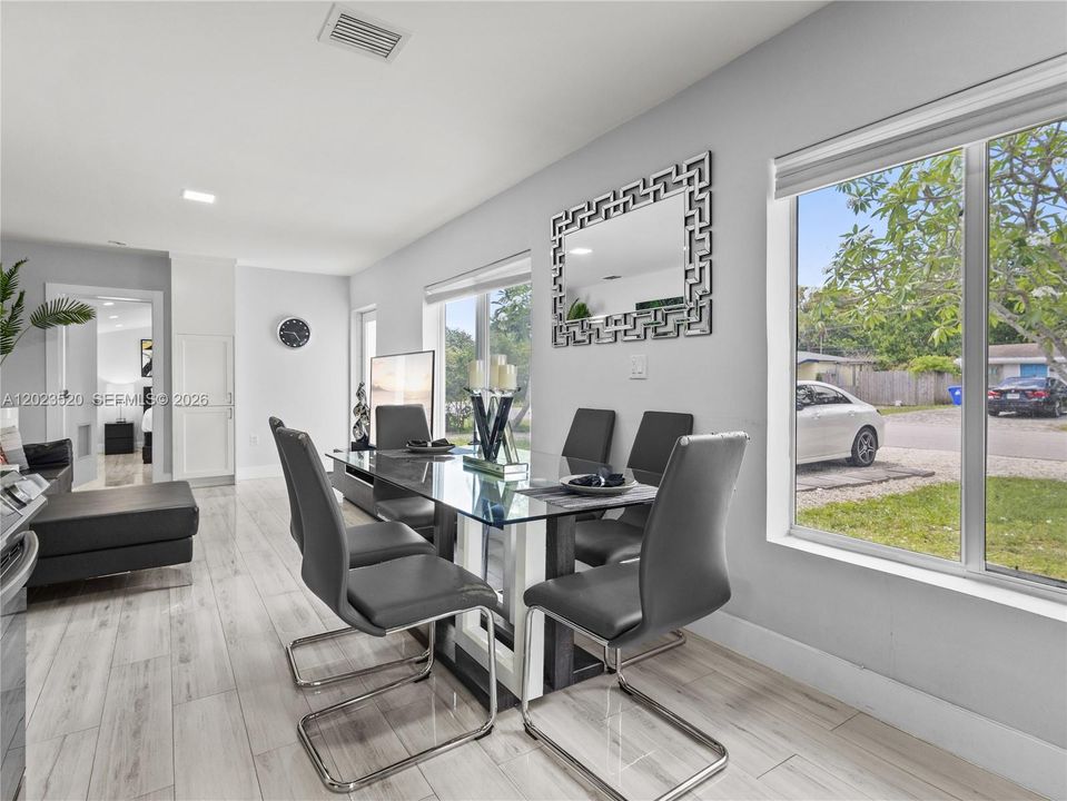 For Rent: $4,500 (3 beds, 2 baths, 968 Square Feet)