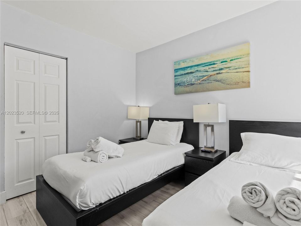 For Rent: $4,500 (3 beds, 2 baths, 968 Square Feet)