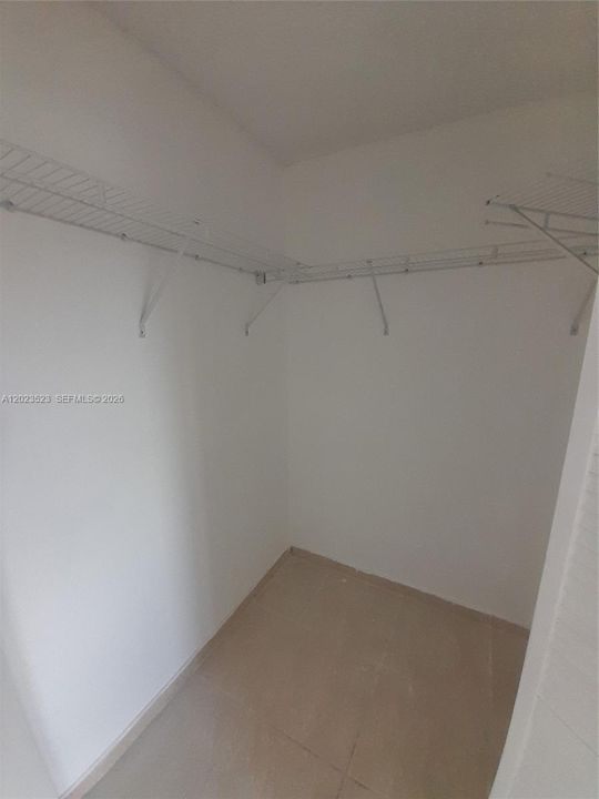 В аренду: $2,400 (2 спален, 2 ванн, 1000 Квадратных фут)