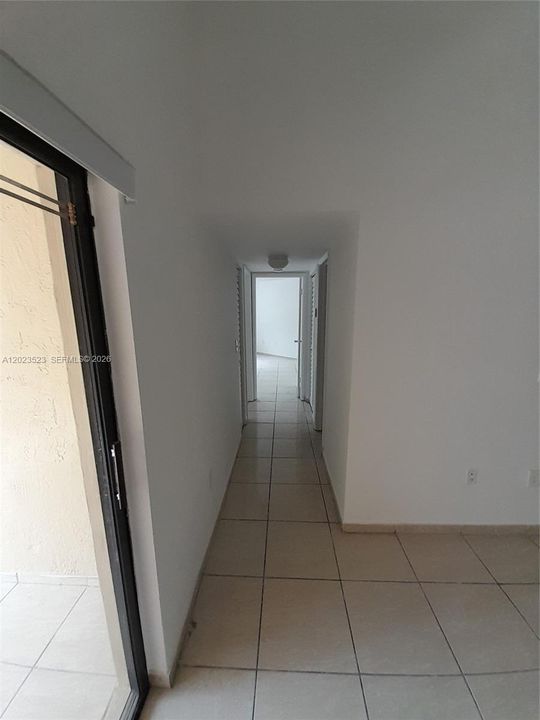 В аренду: $2,400 (2 спален, 2 ванн, 1000 Квадратных фут)