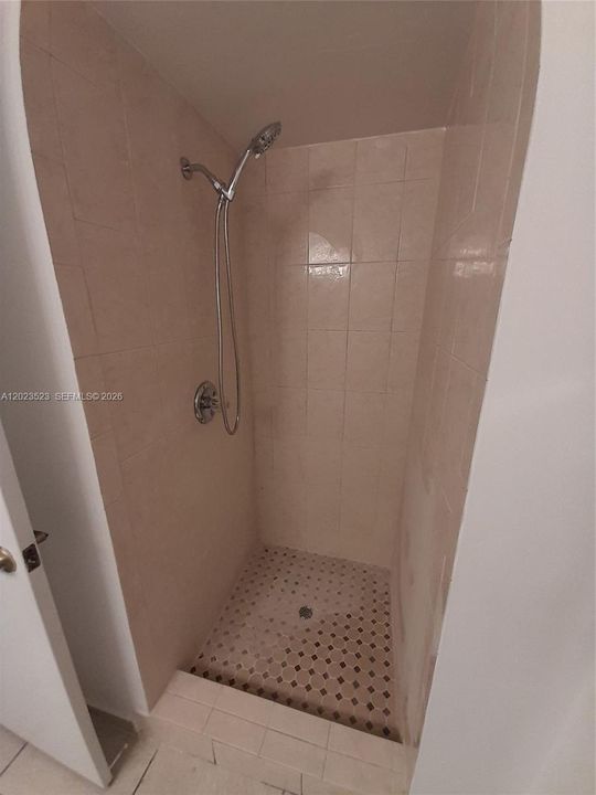 В аренду: $2,400 (2 спален, 2 ванн, 1000 Квадратных фут)
