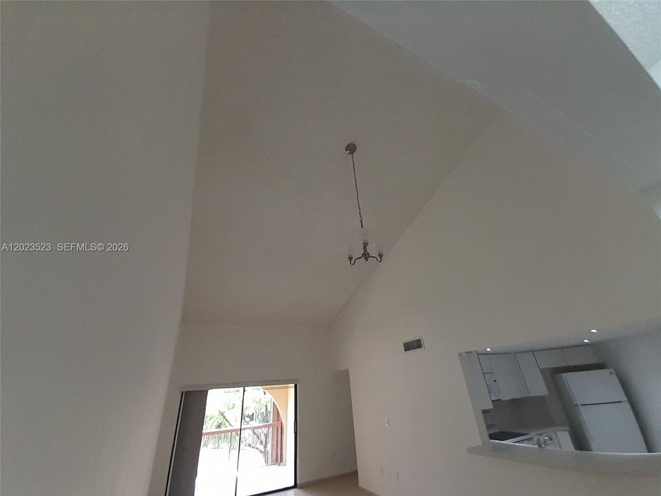 В аренду: $2,400 (2 спален, 2 ванн, 1000 Квадратных фут)