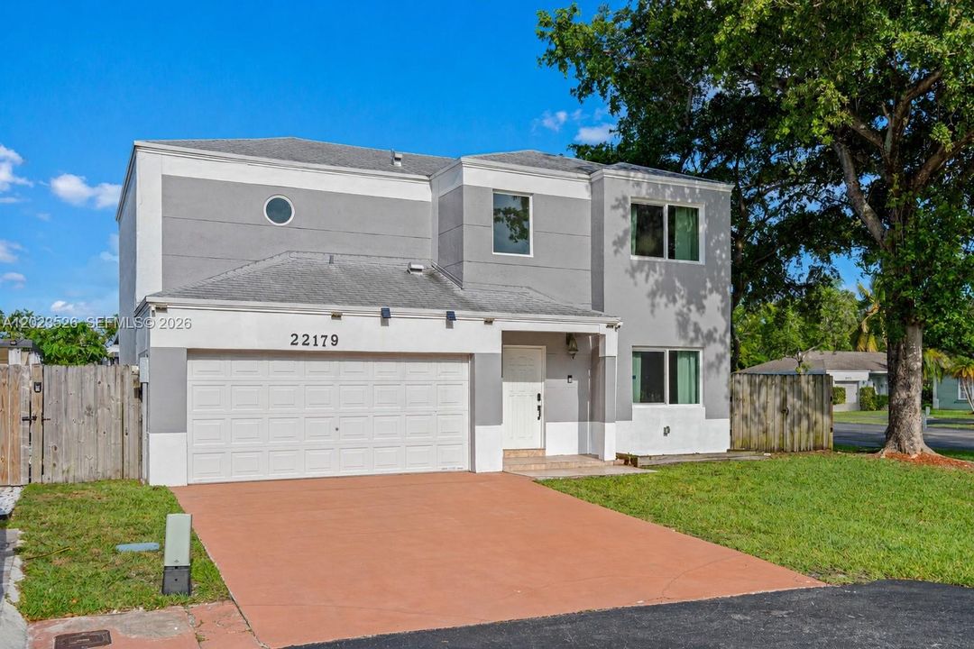 For Sale: $525,000 (4 beds, 2 baths, 2026 Square Feet)
