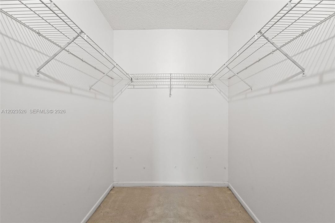 For Sale: $525,000 (4 beds, 2 baths, 2026 Square Feet)