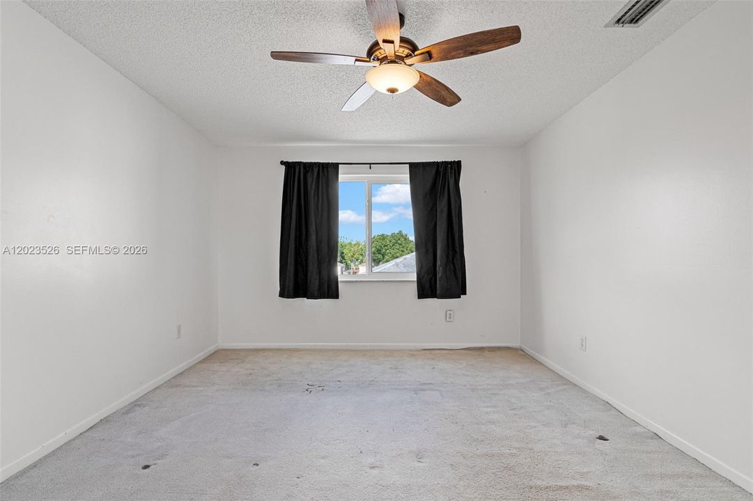 For Sale: $525,000 (4 beds, 2 baths, 2026 Square Feet)