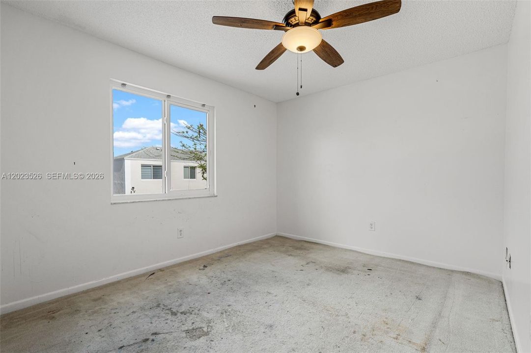 For Sale: $525,000 (4 beds, 2 baths, 2026 Square Feet)