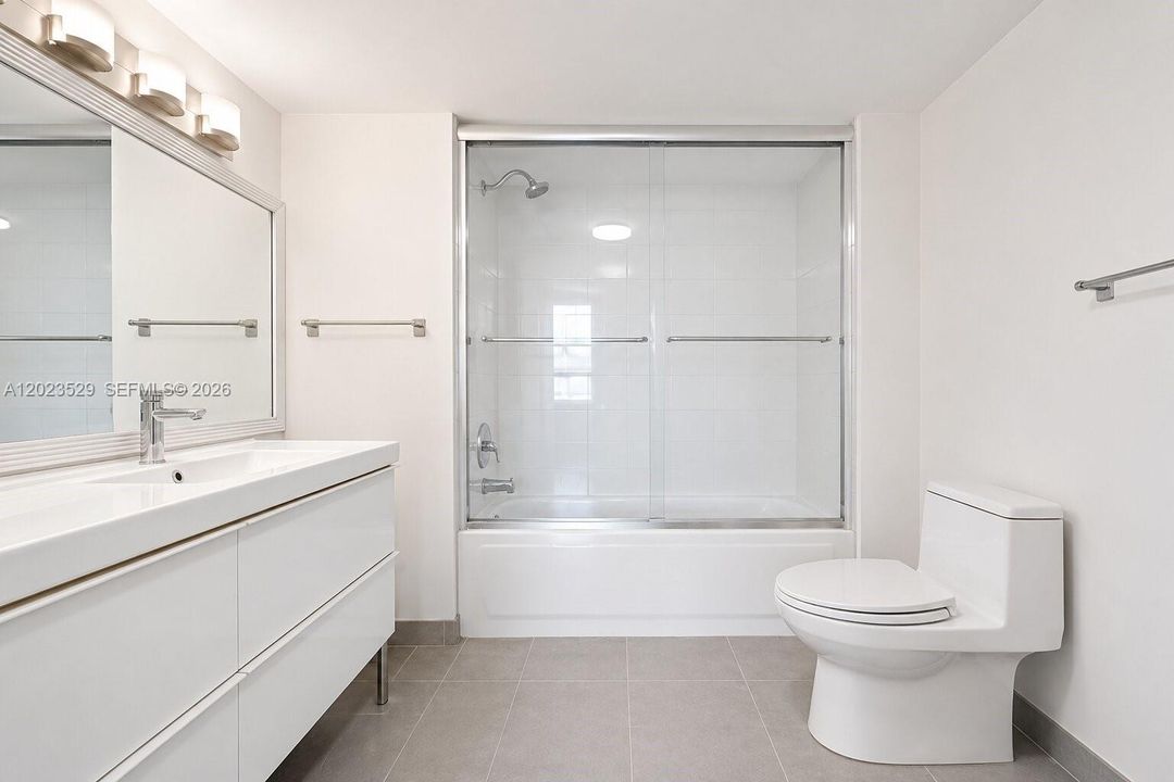 For Sale: $475,000 (2 beds, 2 baths, 1020 Square Feet)